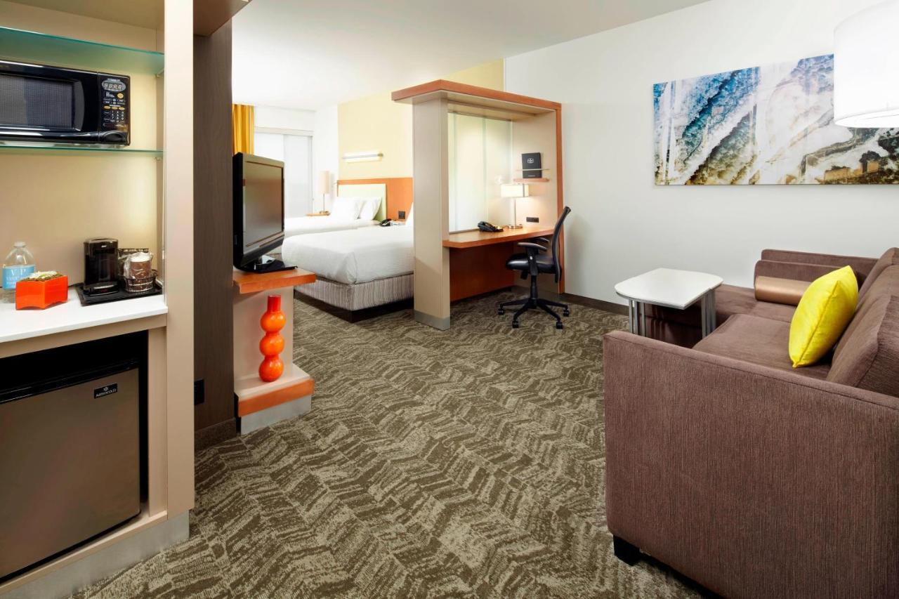 Springhill Suites By Marriott Chicago Waukegan/Gurnee Экстерьер фото