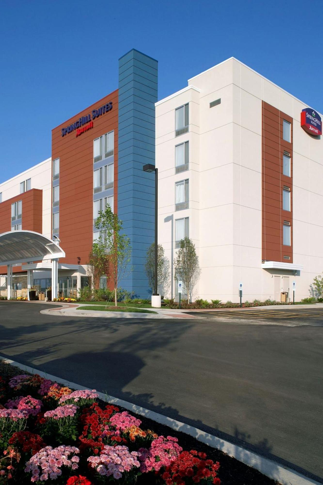 Springhill Suites By Marriott Chicago Waukegan/Gurnee Экстерьер фото