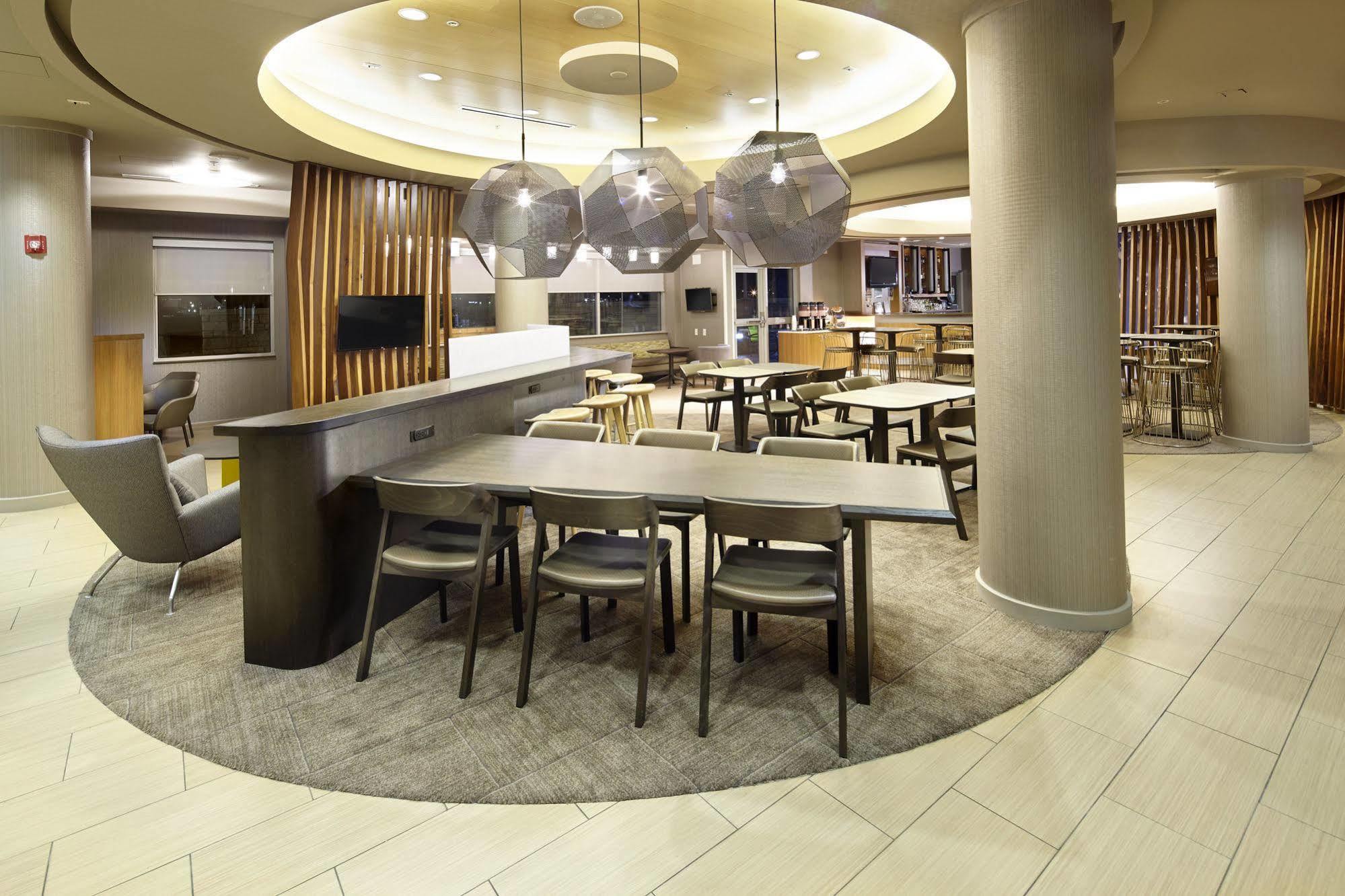 Springhill Suites By Marriott Chicago Waukegan/Gurnee Экстерьер фото